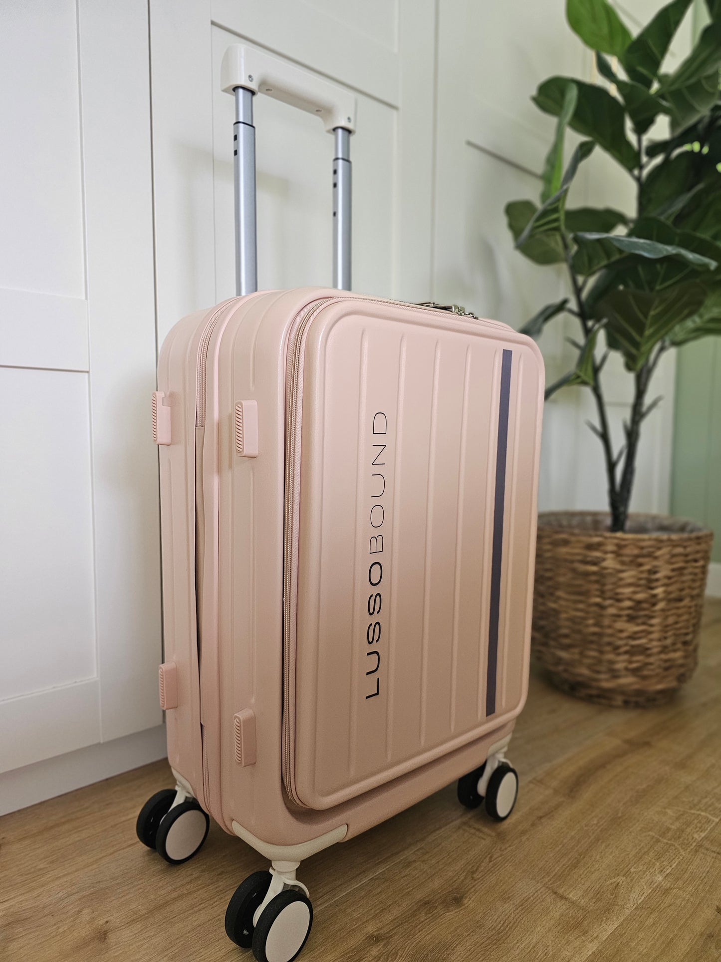The Transit Carry-On Elite