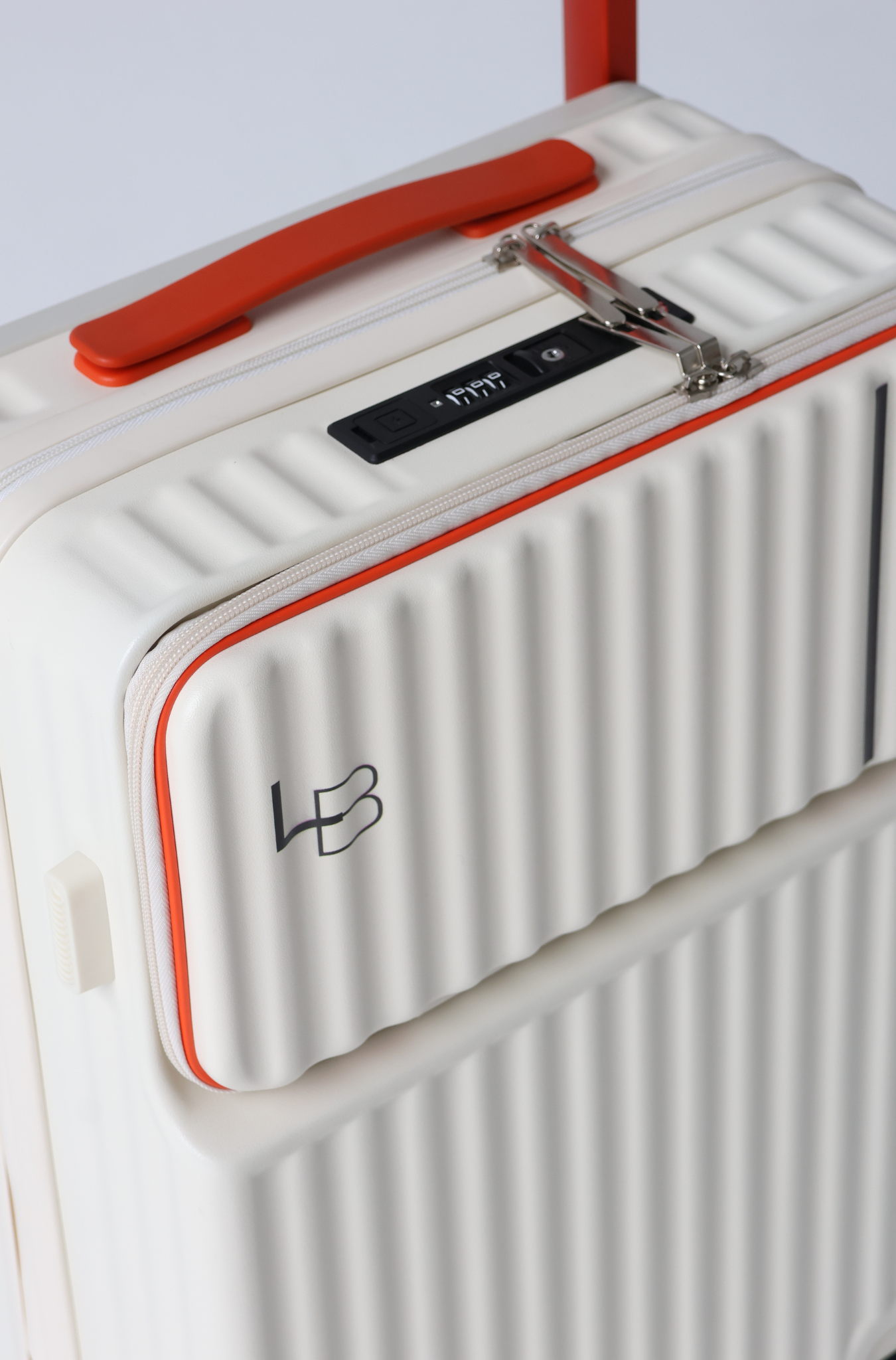 The Jetsetter Urban Elite