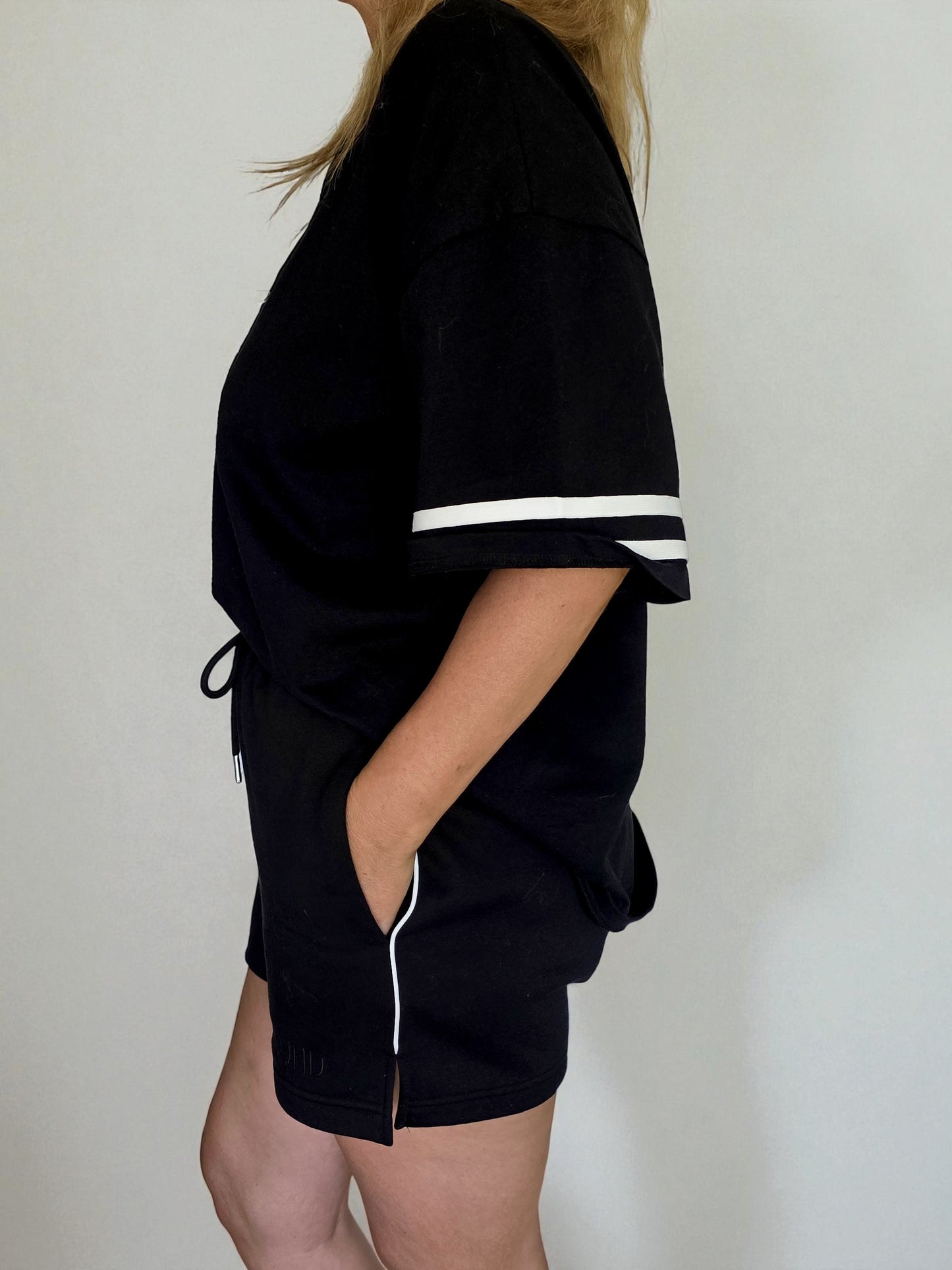 The Track Shorts - Black