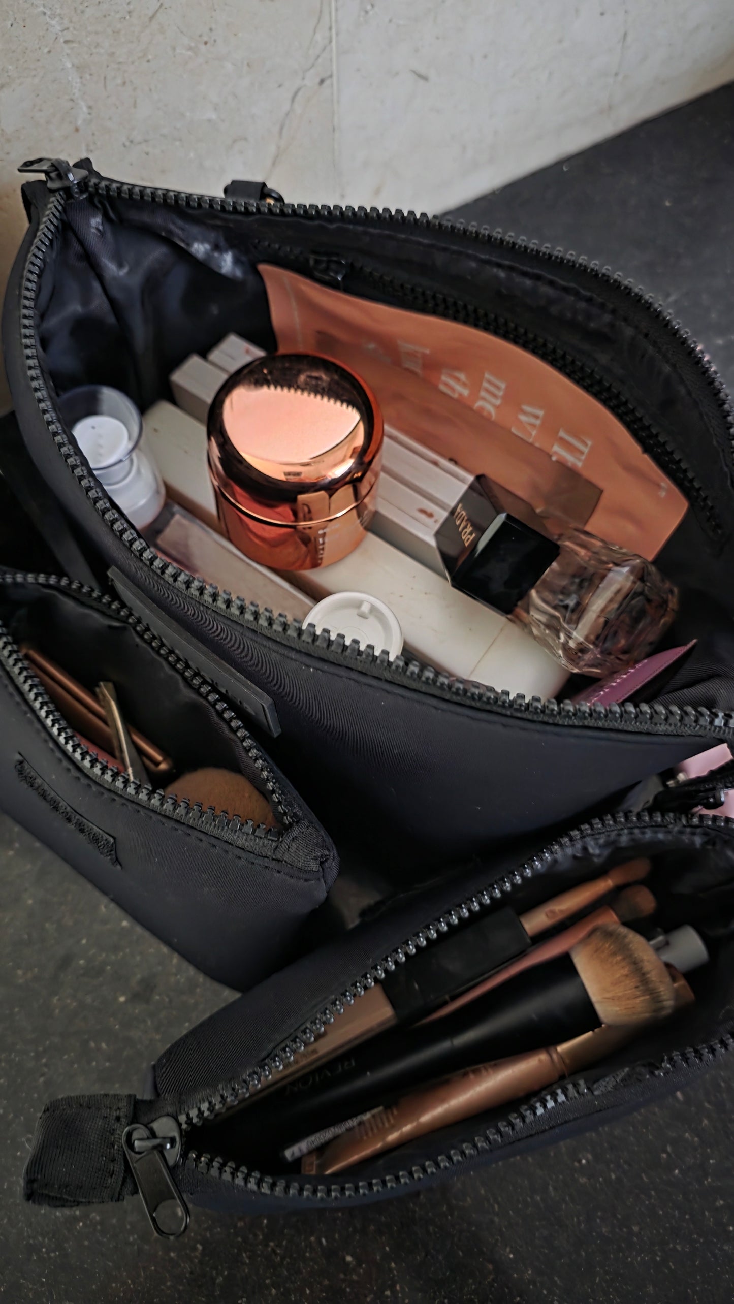 The Neo Make-up Pouch Set