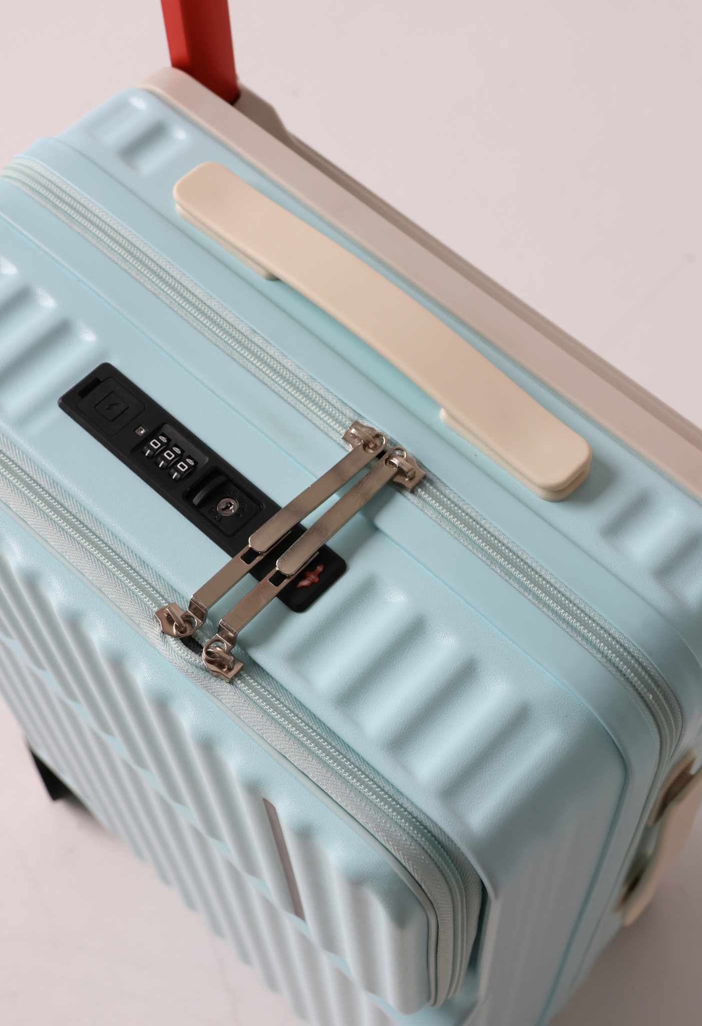 The Jetsetter Urban Elite