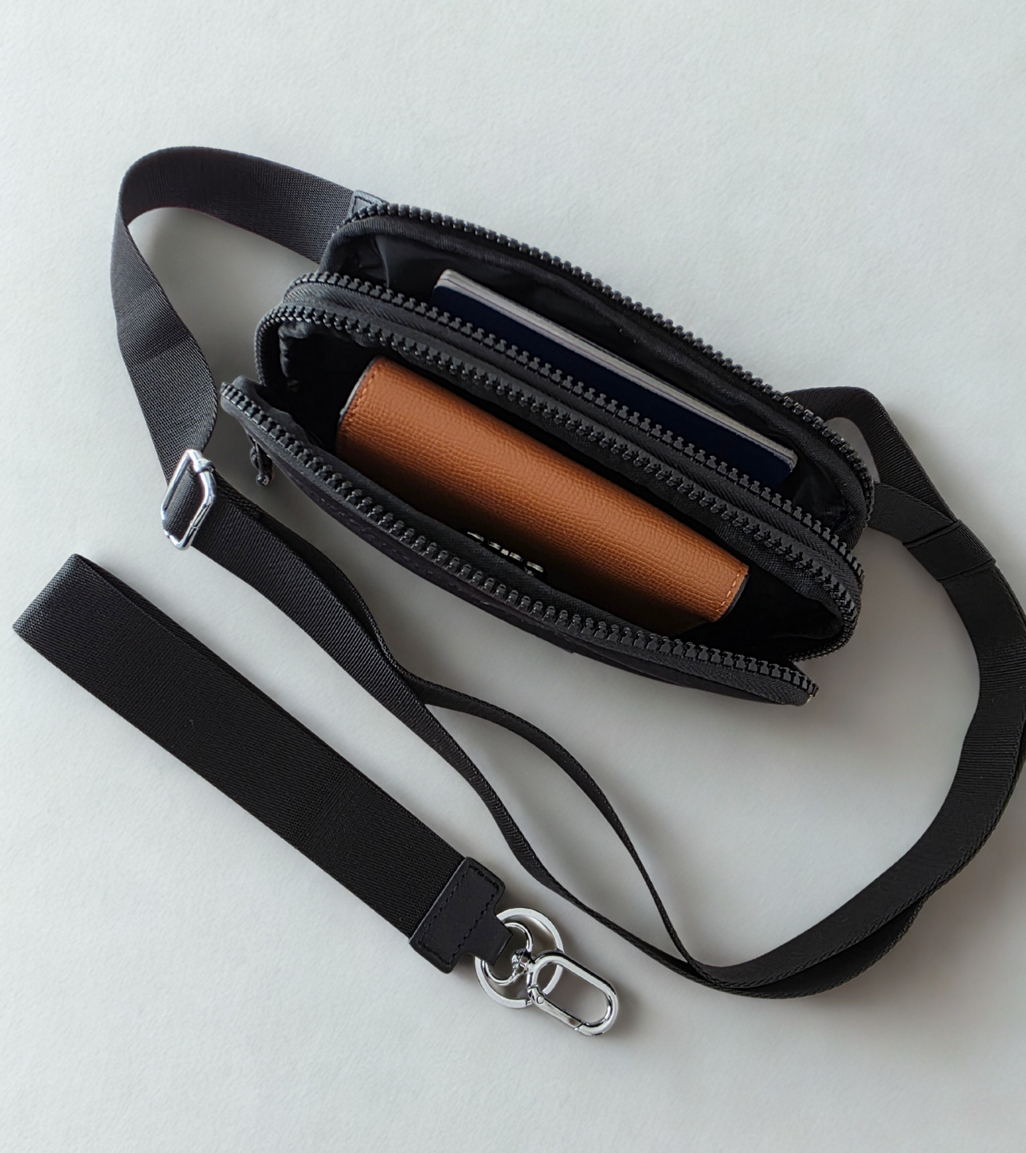 The Traveller Pouch - Black