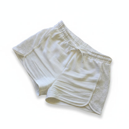 The Women's Lace Como Shorts